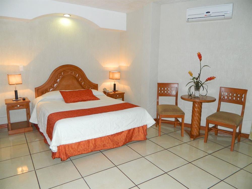 Hotel Malibu Zapopan Exterior photo